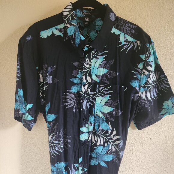Volcom Men's XL Hawaiian Surf Shirt - Picture 1 of 4